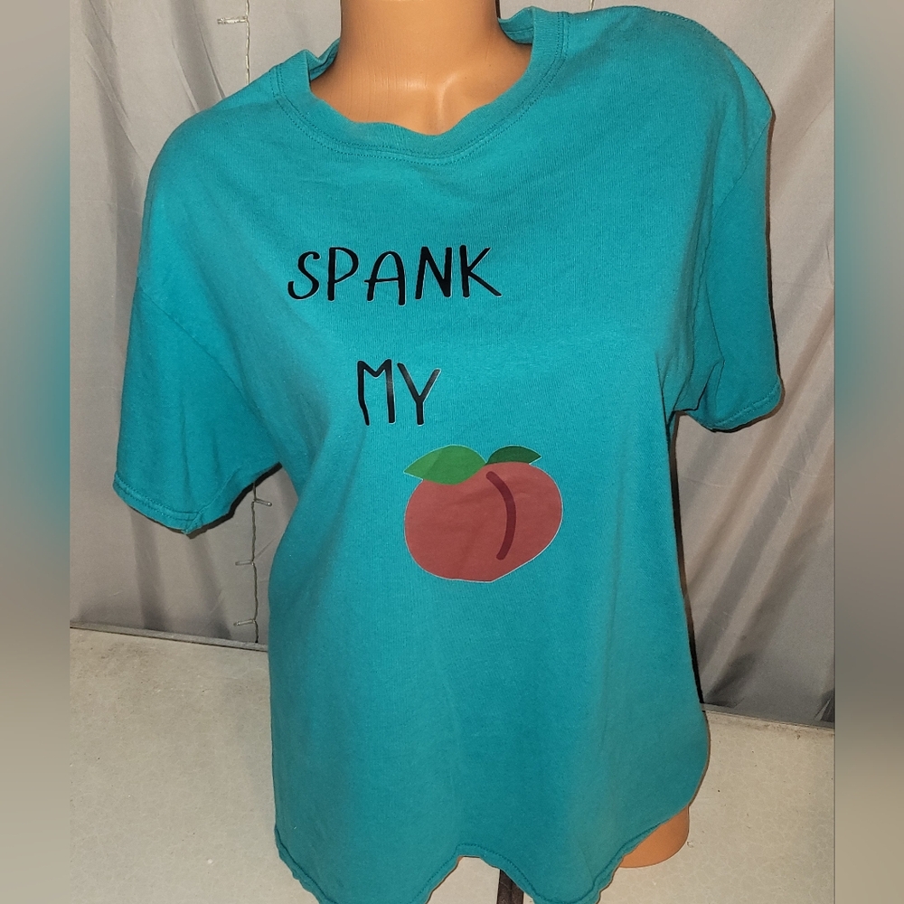 New Spank My Peach T Shirt Size Large